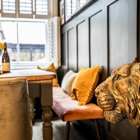 42 Is The Answer- Stunning Townhouse Appearing On Tv Show *