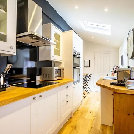 Holiday home 42 Is The Answer- Stunning Townhouse Appearing On Tv Show