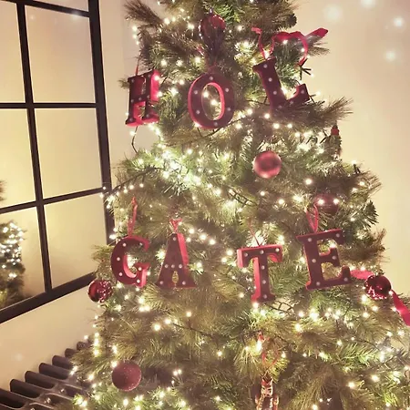 42 Is The Answer- Stunning Townhouse Appearing On Tv Show York