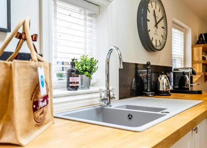 42 Is The Answer- Stunning Townhouse Appearing On Tv Show Сasa de vacaciones *