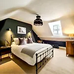 度假居 42 Is The Answer- Stunning Townhouse Appearing On Tv Show *